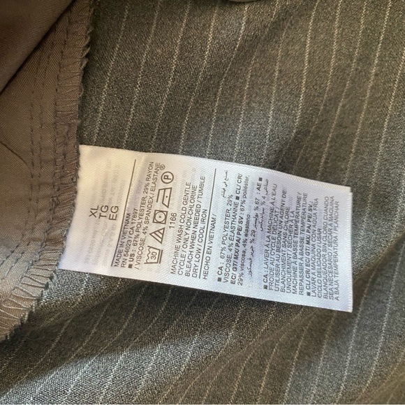 Extra High-Waisted Taylor Wide-Leg Trouser Pants - Picture 4 of 5